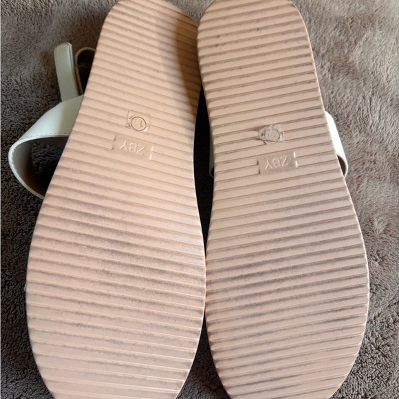 Chic cream Women's Sandals - Picture 9 of 11